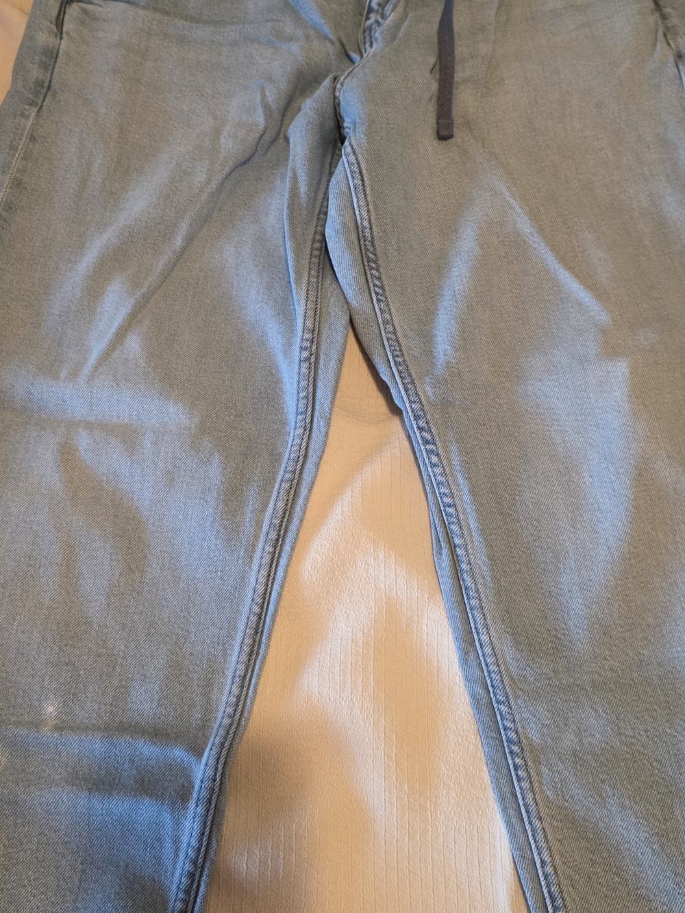 Slim Men's Jeans in Light Blue Wash - Modern Slim Fit W30 L33
